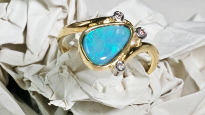 Ring mit Boulder Opal